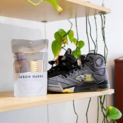 Jason Markk 4oz. Essential Kit 9 Jason Markk 4oz. Essential Kit -Throwback Store Jason Markk 4oz. Essential Kit 1