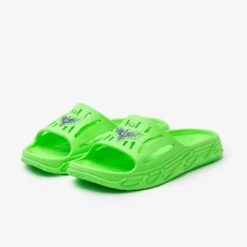 Puma MB.03 Hoop Slide - Green 10 Puma MB.03 Hoop Slide - Green -Throwback Store MB03 Hoop Slide Green 39422301 angle